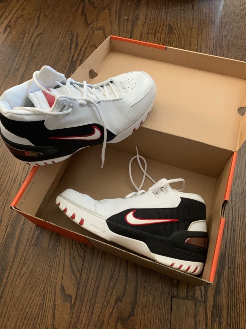 Nike men’s Air Zoom Generation Sneakers